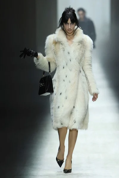 Look 46